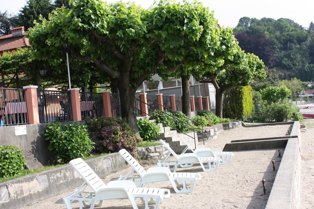 Albergo Riva Reno Di Leggiuno Екстериор снимка
